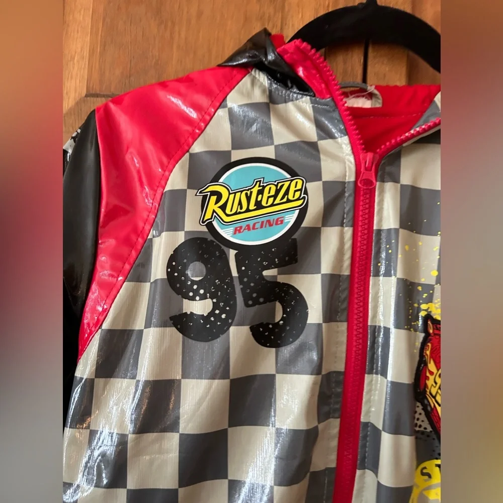 Disney/Pixar Boy’s Cars, Grey, Checked Lightning McQueen Raincoat, Approx. Sz M